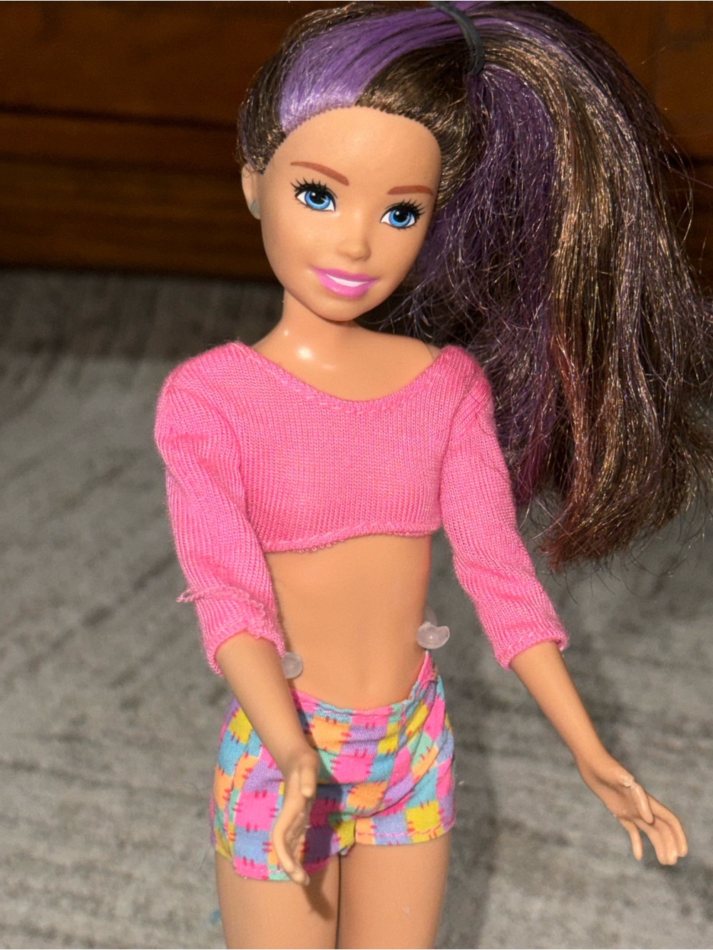 Barbie Mattel Stacy Fashion Doll Blue Eyes Straight Brown/Purple Hair Outfit